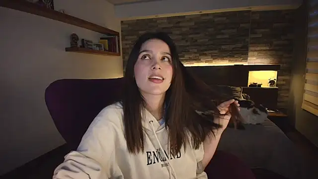 alicewilloww online show from 10-20-25, 10:43