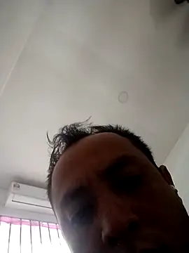 Snapshot of Vincenzo9604 chatting on 10-01-25, 03:56 Vincenzo9604 online show from 10-01-25, 03:56