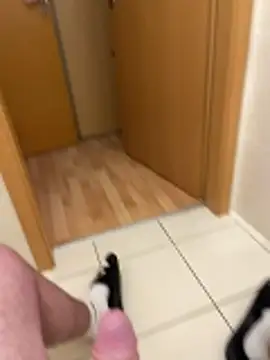 Cozqhh online show from 12-17-25, 02:12