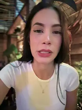 Snapshot of Im_Valentina chatting on 03-13-25, 04:27 Im Valentina online show from 03-13-25, 04:27