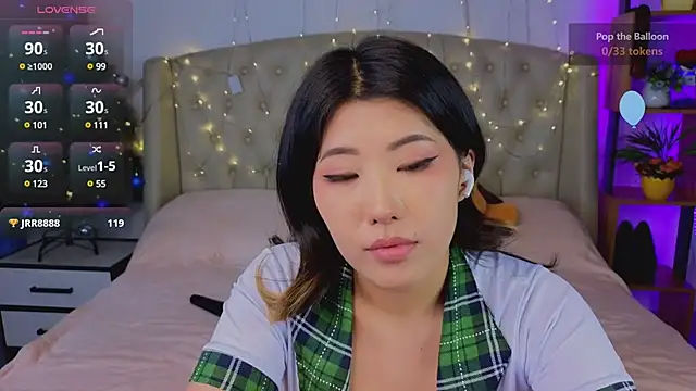 Wendy  Hills online show from 12-14-24, 03:36