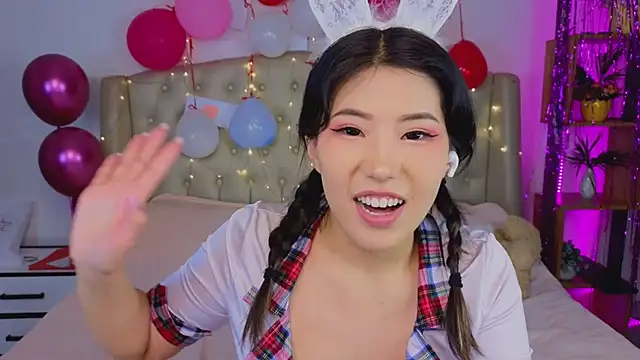 Wendy  Hills online show from 02-13-25, 04:07