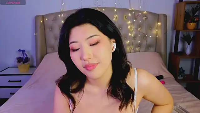 Wendy  Hills online show from 03-16-25, 05:17