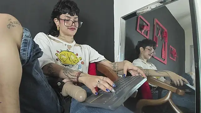 Snapshot of trinitty chatting on 12-03-24, 04:28 trinitty online show from 12-03-24, 04:28