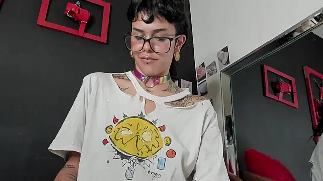 Snapshot of trinitty chatting on 03-07-25, 05:06 trinitty online show from 03-07-25, 05:06