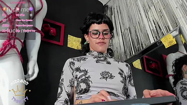 Snapshot of trinitty chatting on 10-21-25, 02:07 trinitty online show from 10-21-25, 02:07