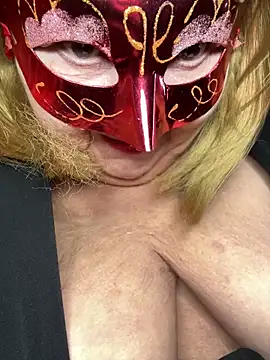 Snapshot of mariannecox chatting on 12-04-24, 02:48 mariannecox online show from 12-04-24, 02:48