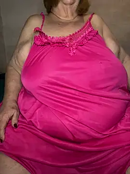 Snapshot of mariannecox chatting on 12-28-24, 03:37 mariannecox online show from 12-28-24, 03:37