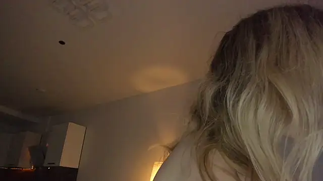 Snapshot of lit_asella chatting on 01-06-25, 01:08 lit asella online show from 01-06-25, 01:08