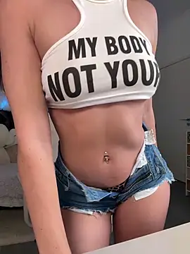 Snapshot of Meliazz chatting on 03-23-25, 06:58 Meliazz online show from 03-23-25, 06:58