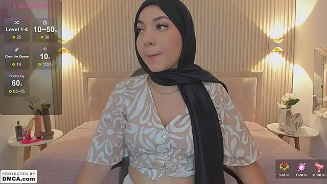 Snapshot of Sooffii_1 chatting on 12-19-24, 07:07 Sooffii 1 online show from 12-19-24, 07:07