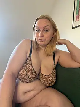 BBW Nora online show from 10-21-25, 08:04