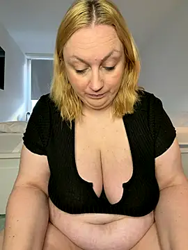 BBW Nora online show from 11-22-25, 08:57