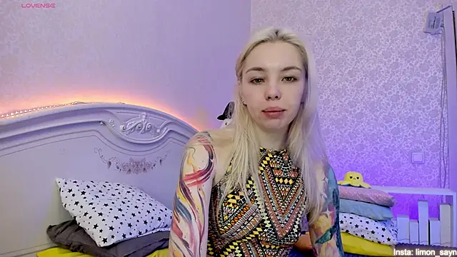 LillyMoure  online show from 01-20-25, 11:54