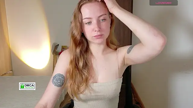Snapshot of RedFires chatting on 07-16-26, 05:46 RedFires online show from 07-16-26, 05:46