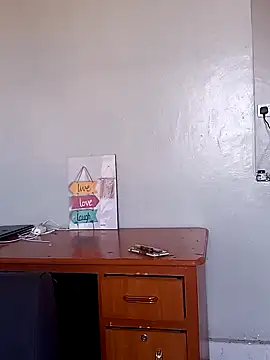 Snapshot of Prettybecs chatting on 12-31-24, 06:48 Prettybecs online show from 12-31-24, 06:48