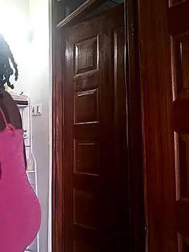 Snapshot of Prettybecs chatting on 03-04-25, 12:12 Prettybecs online show from 03-04-25, 12:12