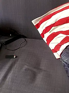 Snapshot of Prettybecs chatting on 10-19-25, 07:20 Prettybecs online show from 10-19-25, 07:20