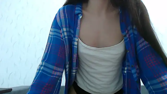 Snapshot of HoneyWiles chatting on 01-08-26, 02:30 HoneyWiles online show from 01-08-26, 02:30