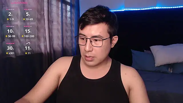 andrewmhilton  online show from 02-26-26, 09:47