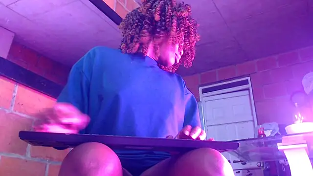 Kenya Agu online show from 02-14-25, 04:26