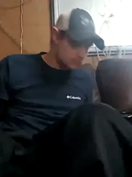 Snapshot of Midwestalpha chatting on 12-22-24, 12:05 Midwestalpha online show from 12-22-24, 12:05