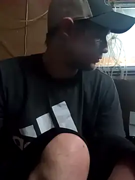 Snapshot of Midwestalpha chatting on 12-31-24, 08:48 Midwestalpha online show from 12-31-24, 08:48