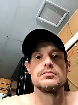 Snapshot of Midwestalpha chatting on 01-31-25, 12:18 Midwestalpha online show from 01-31-25, 12:18