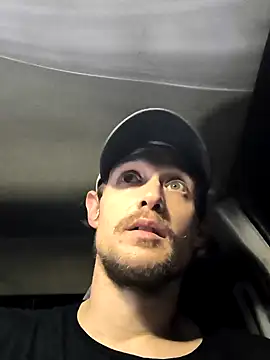 Snapshot of Midwestalpha chatting on 02-04-25, 01:45 Midwestalpha online show from 02-04-25, 01:45