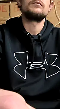 Snapshot of Midwestalpha chatting on 02-06-25, 06:46 Midwestalpha online show from 02-06-25, 06:46