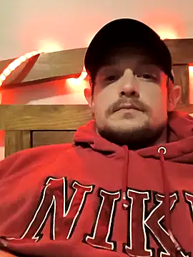 Snapshot of Midwestalpha chatting on 02-14-25, 03:22 Midwestalpha online show from 02-14-25, 03:22