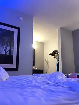 Snapshot of Midwestalpha chatting on 03-17-25, 01:29 Midwestalpha online show from 03-17-25, 01:29