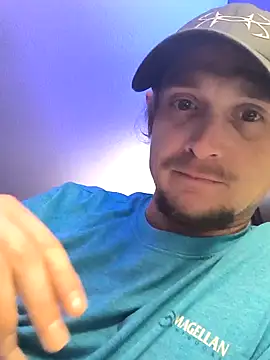 Snapshot of Midwestalpha chatting on 03-20-25, 12:53 Midwestalpha online show from 03-20-25, 12:53