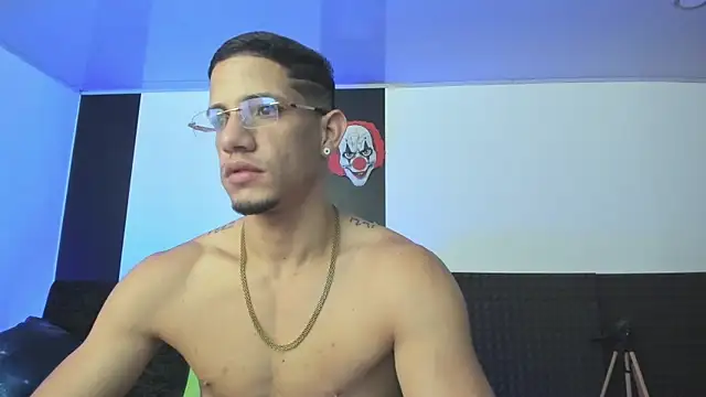 Snapshot of jhonnysnow17 chatting on 01-26-25, 03:58 jhonnysnow17 online show from 01-26-25, 03:58