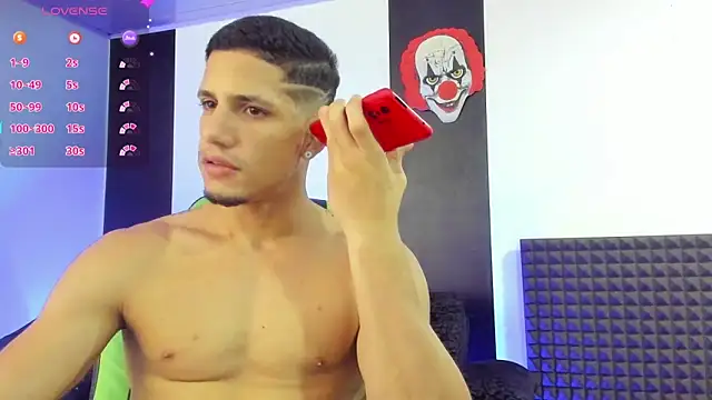 Snapshot of jhonnysnow17 chatting on 01-30-25, 11:55 jhonnysnow17 online show from 01-30-25, 11:55