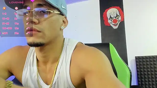 Snapshot of jhonnysnow17 chatting on 01-31-25, 05:09 jhonnysnow17 online show from 01-31-25, 05:09