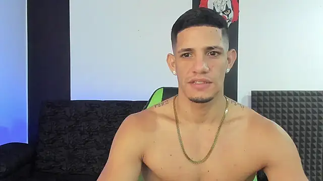 Snapshot of jhonnysnow17 chatting on 02-15-25, 03:39 jhonnysnow17 online show from 02-15-25, 03:39