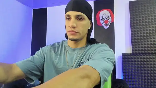 Snapshot of jhonnysnow17 chatting on 02-25-25, 05:52 jhonnysnow17 online show from 02-25-25, 05:52