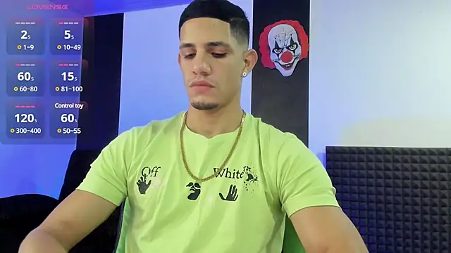 Snapshot of jhonnysnow17 chatting on 03-06-25, 05:46 jhonnysnow17 online show from 03-06-25, 05:46