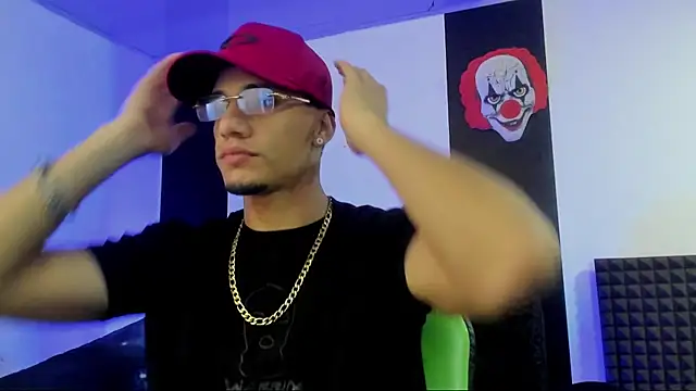 Snapshot of jhonnysnow17 chatting on 03-14-25, 05:48 jhonnysnow17 online show from 03-14-25, 05:48