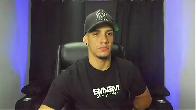 Snapshot of jhonnysnow17 chatting on 09-10-25, 07:08 jhonnysnow17 online show from 09-10-25, 07:08