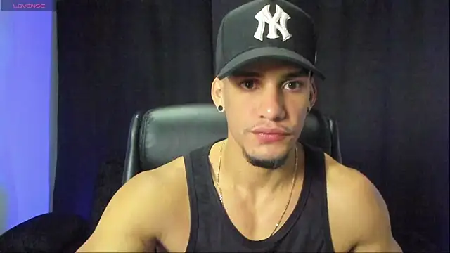 Snapshot of jhonnysnow17 chatting on 09-18-25, 12:40 jhonnysnow17 online show from 09-18-25, 12:40