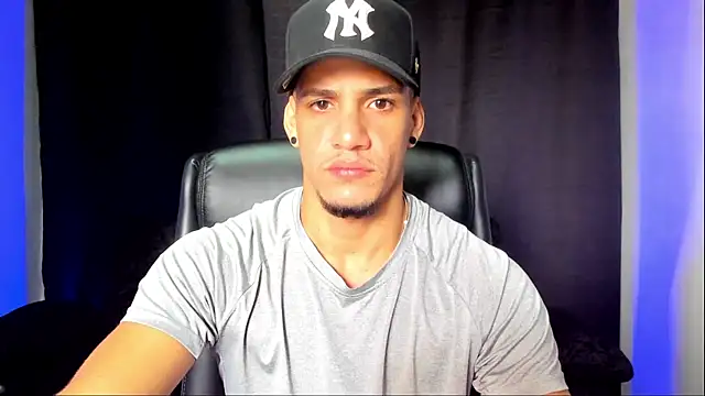 Snapshot of jhonnysnow17 chatting on 09-19-25, 03:13 jhonnysnow17 online show from 09-19-25, 03:13