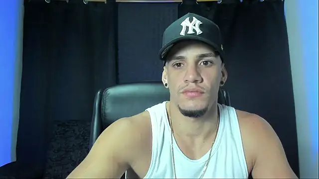 Snapshot of jhonnysnow17 chatting on 09-20-25, 04:57 jhonnysnow17 online show from 09-20-25, 04:57