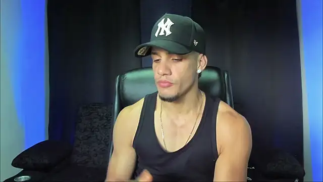 Snapshot of jhonnysnow17 chatting on 09-29-25, 07:40 jhonnysnow17 online show from 09-29-25, 07:40