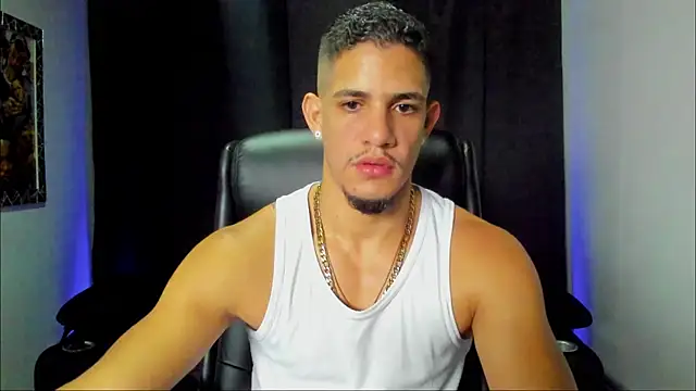 Snapshot of jhonnysnow17 chatting on 10-21-25, 10:32 jhonnysnow17 online show from 10-21-25, 10:32