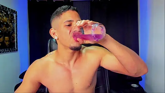 Snapshot of jhonnysnow17 chatting on 10-26-25, 03:18 jhonnysnow17 online show from 10-26-25, 03:18