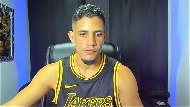 Snapshot of jhonnysnow17 chatting on 11-06-25, 01:50 jhonnysnow17 online show from 11-06-25, 01:50