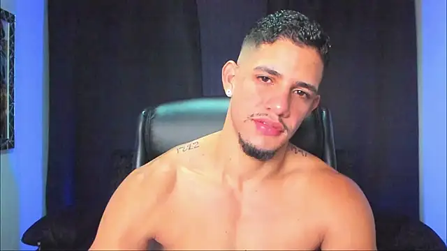 Snapshot of jhonnysnow17 chatting on 11-13-25, 04:28 jhonnysnow17 online show from 11-13-25, 04:28