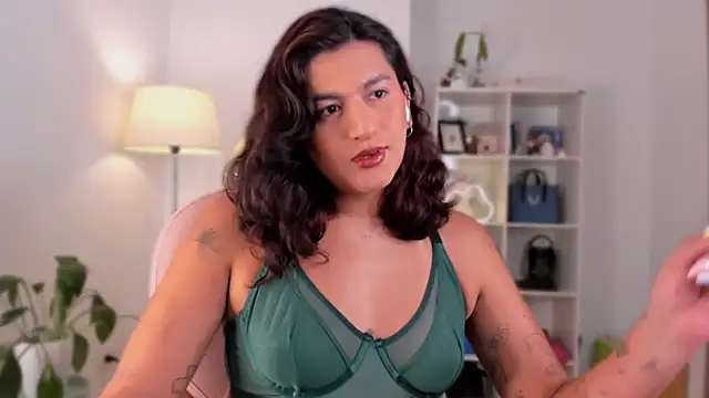 ari artis online show from 02-13-25, 01:40